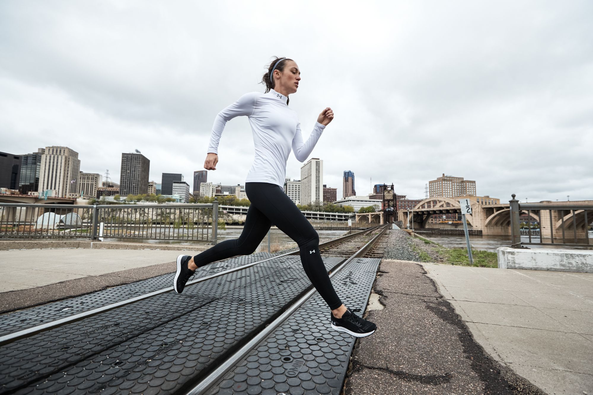 Under Armour Women's ColdGear Fitted Mock Neck Long Sleeve Pullover product image