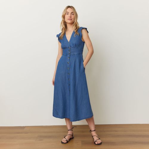 faherty denim dress Sunfair Cleo Shirt - Beacon Hill Wash making it an easy throw Faherty Women's Topsail Denim Malibu