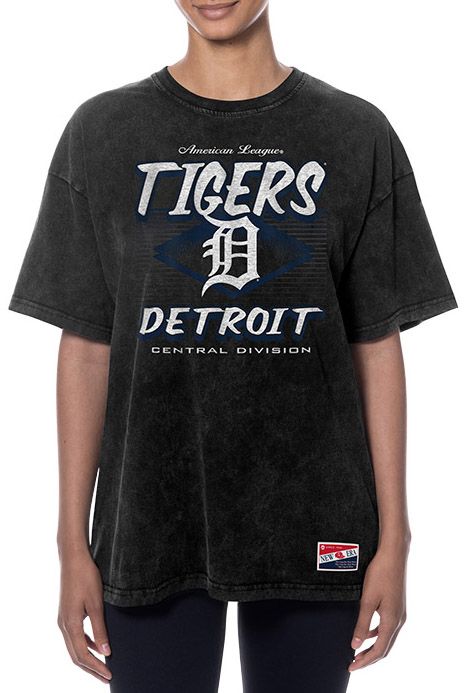 New Era Women's Detroit Tigers Black Throwback T-Shirt product image
