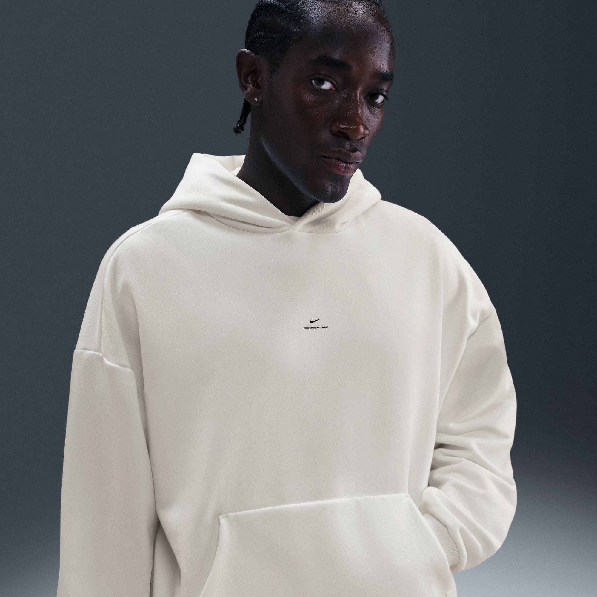 Nike Men's Therma-FIT Standard Issue Brushed Hoodie product image
