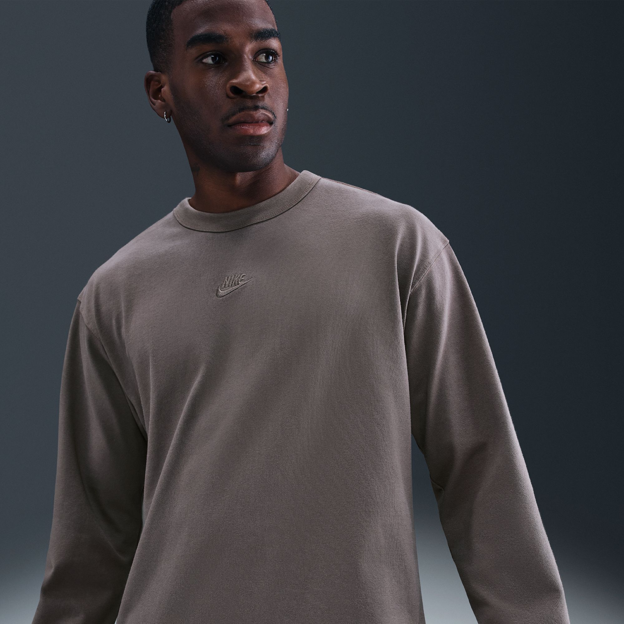 Nike Men's Sportswear Premium Essentials Long Sleeve T-Shirt product image