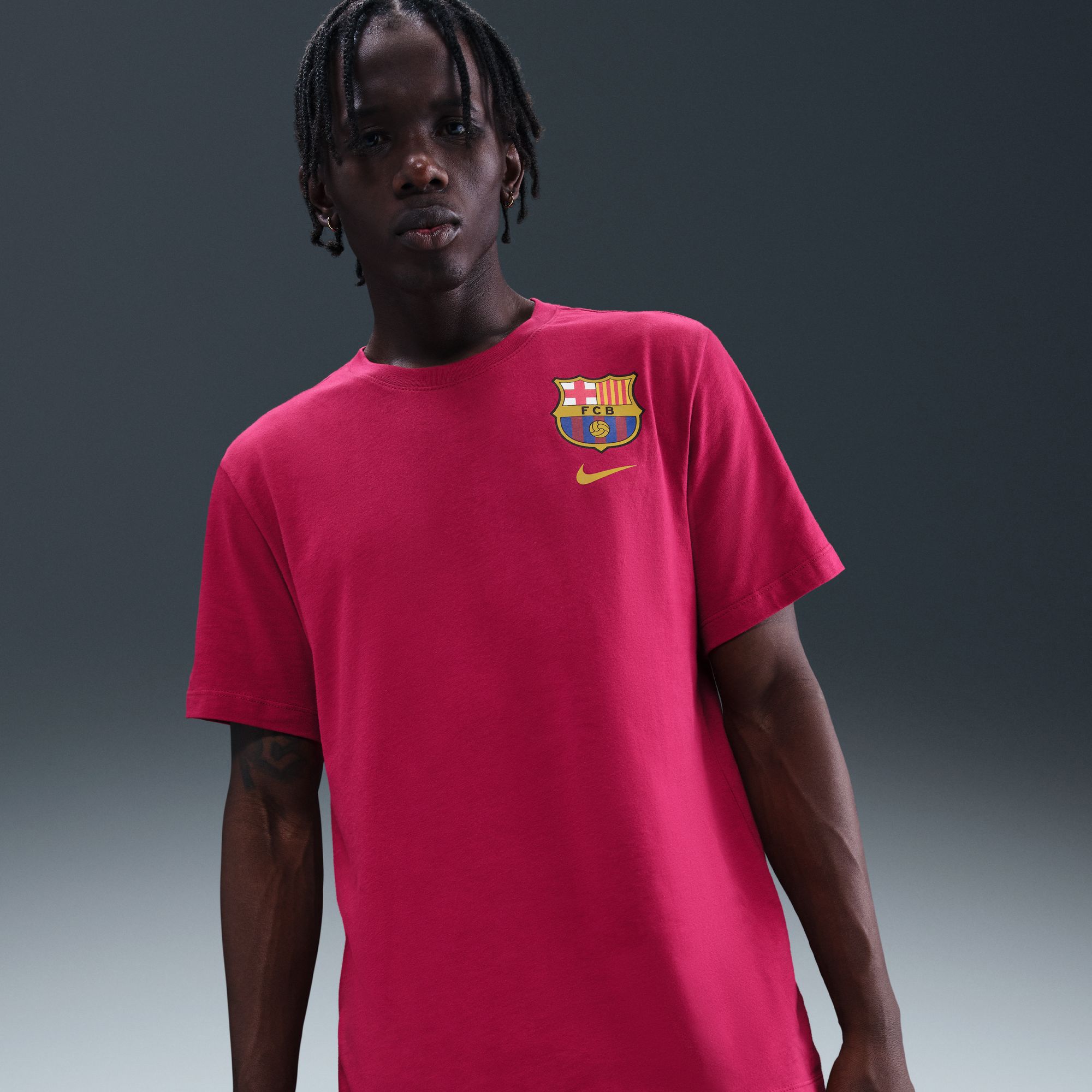 Nike Men's FC Barcelona Red Crest T-Shirt product image
