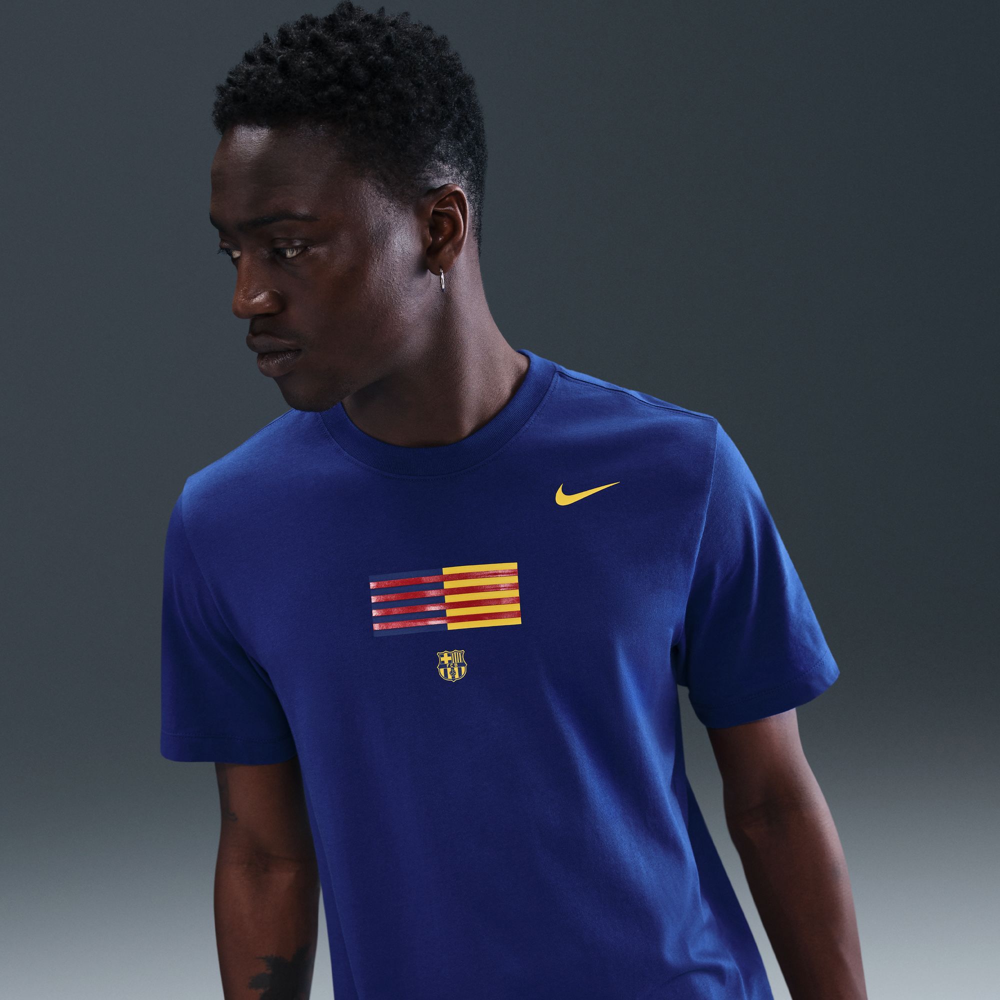 Nike Men's FC Barcelona Blue Flag T-Shirt product image