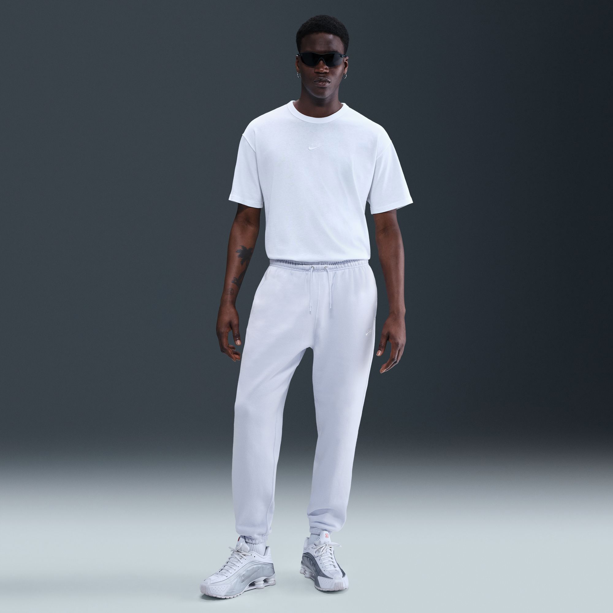 Nike Men's Club Fleece Cuffed Sweatpants product image