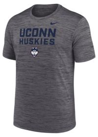 新品 Nike NCAA UCONN ロゴ Tシャツ Mサイズ　海外限定 新品 Nike NCAA UCONN ロゴ Tシャツ Mサイズ 海外限定 楽天市場