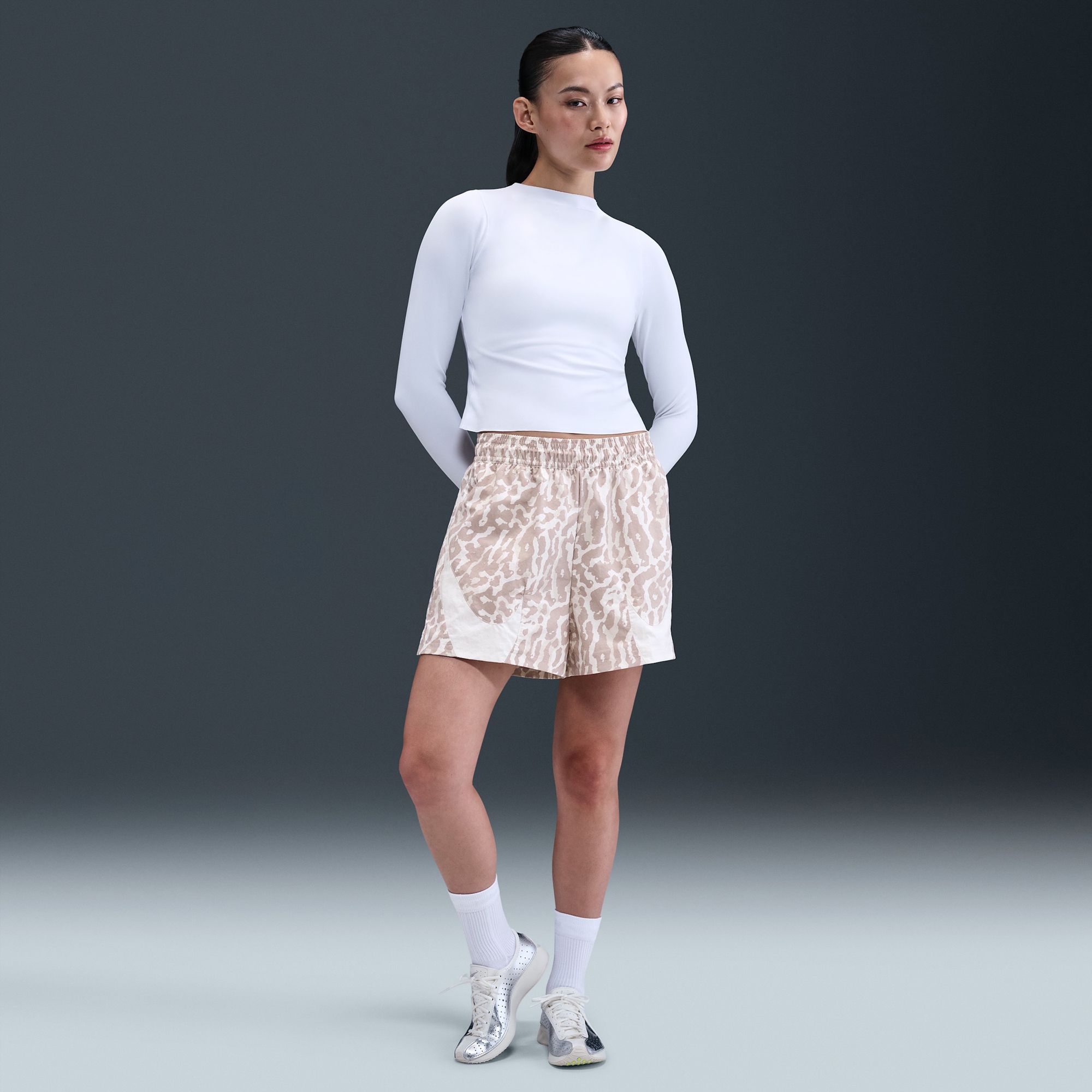 Nike Women's Sportswear Woven Printed Shorts product image