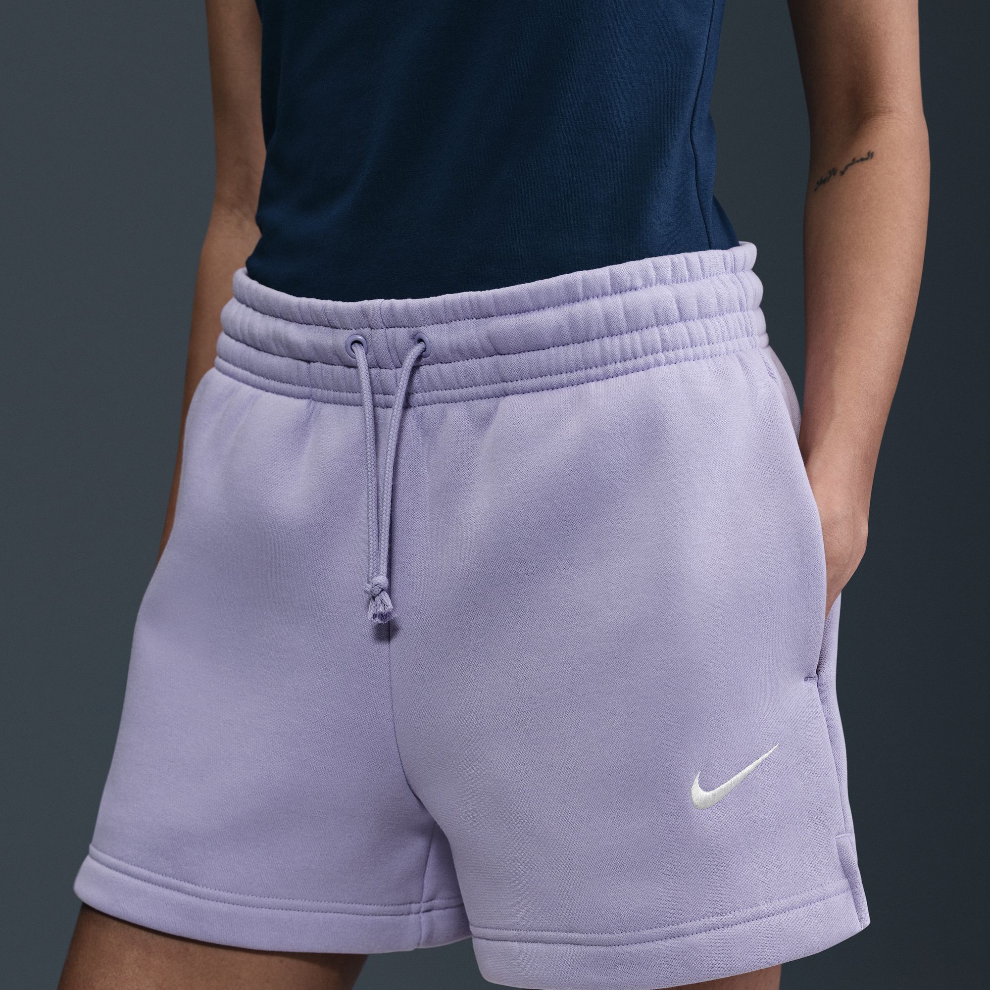 Nike Women's Sportswear Phoenix Fleece Mid-Rise 4" Shorts product image