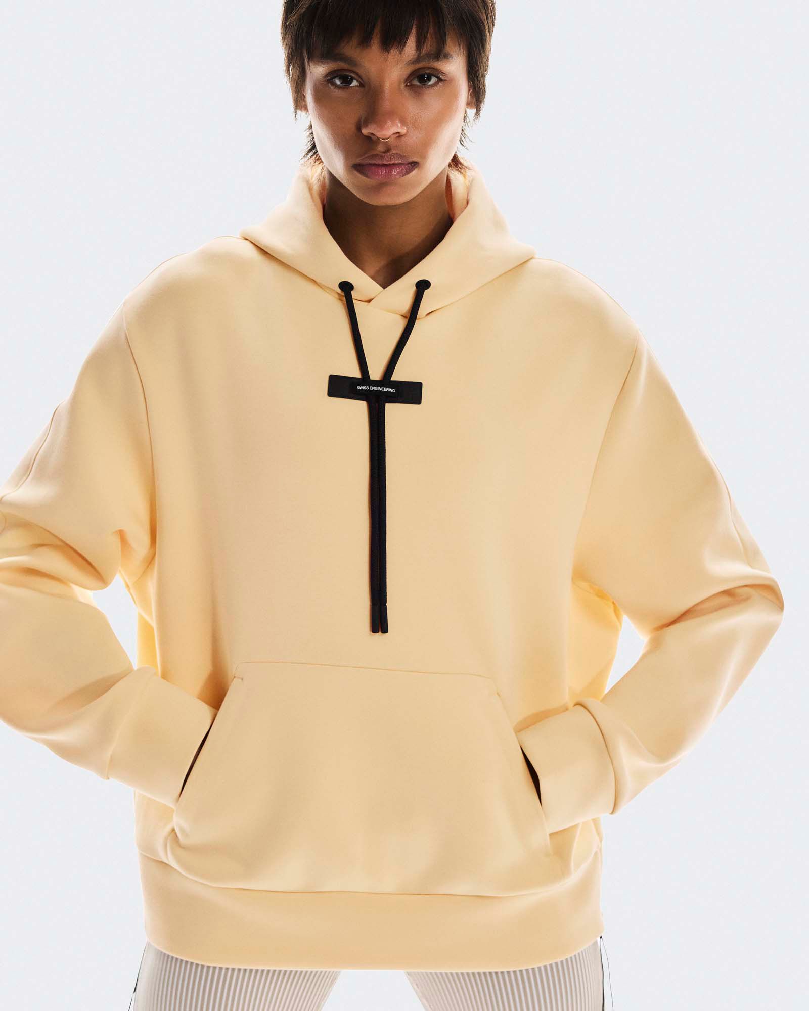 On Women's Focus Tech Hoodie product image