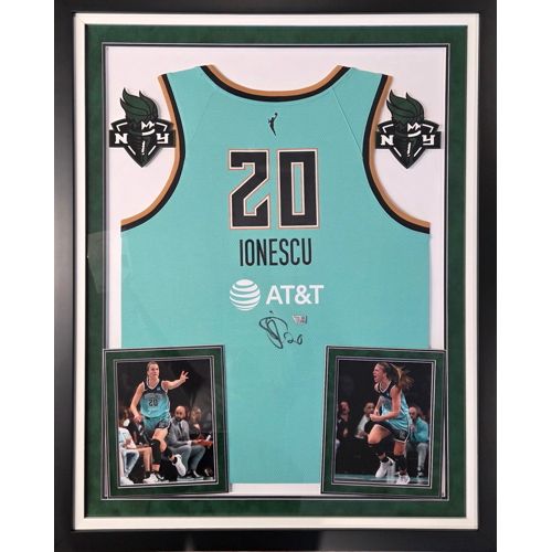 WNBA A'ja Wilson Las Vegas Aces Authentic Autographed 16