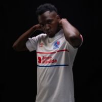 Umbro Men's 2025 C.D. Olimpia White Home Replica Soccer Jersey