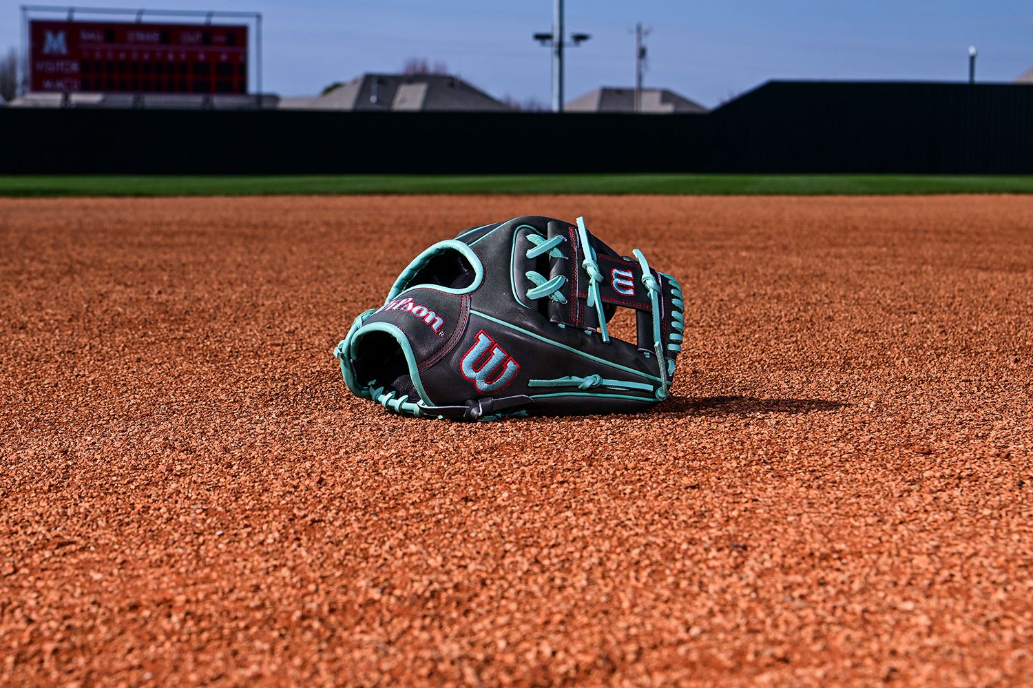 Wilson 11.75" 1975 A2000 Series Glove product image