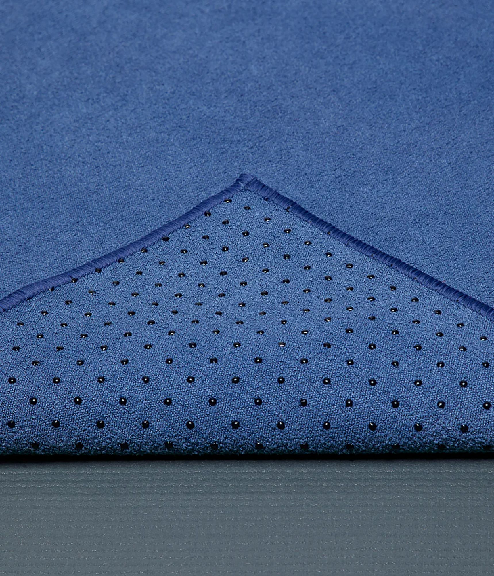 Manduka Yogitoes Skidless Towels product image