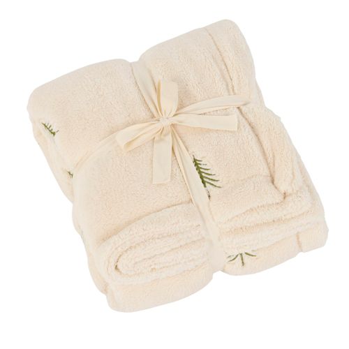 DICK'S Sporting Goods Cozy Embossed Holiday Blanket | Dick's