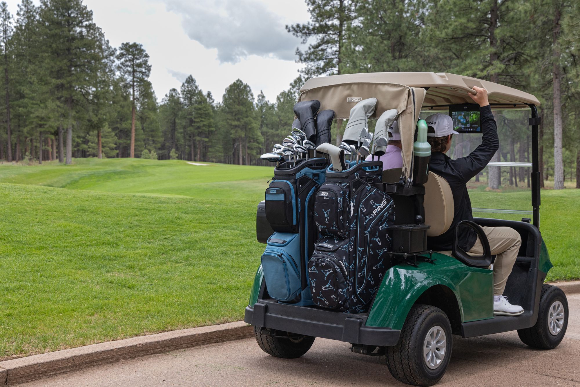 PING 2026 Pioneer Cart Bag product image