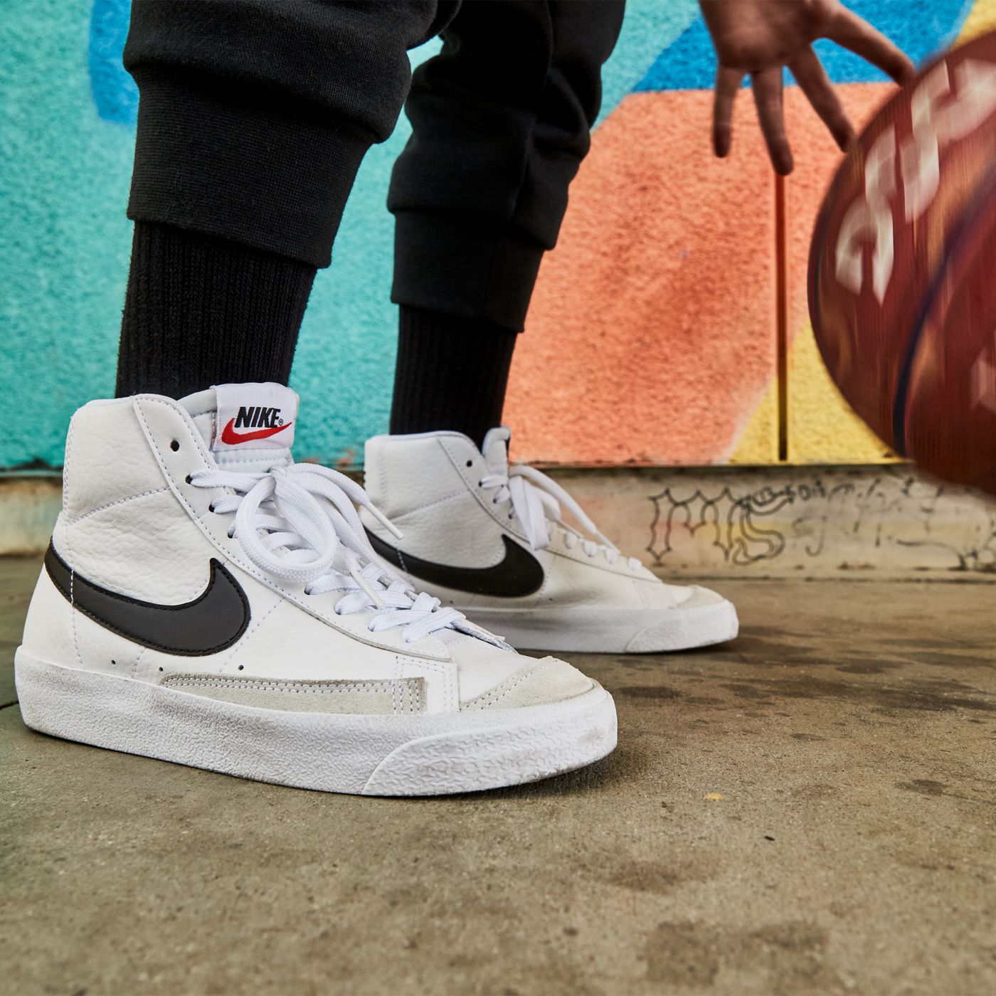 Nike Grade School Blazer Mid 77 White/Black(other sizes hot available)