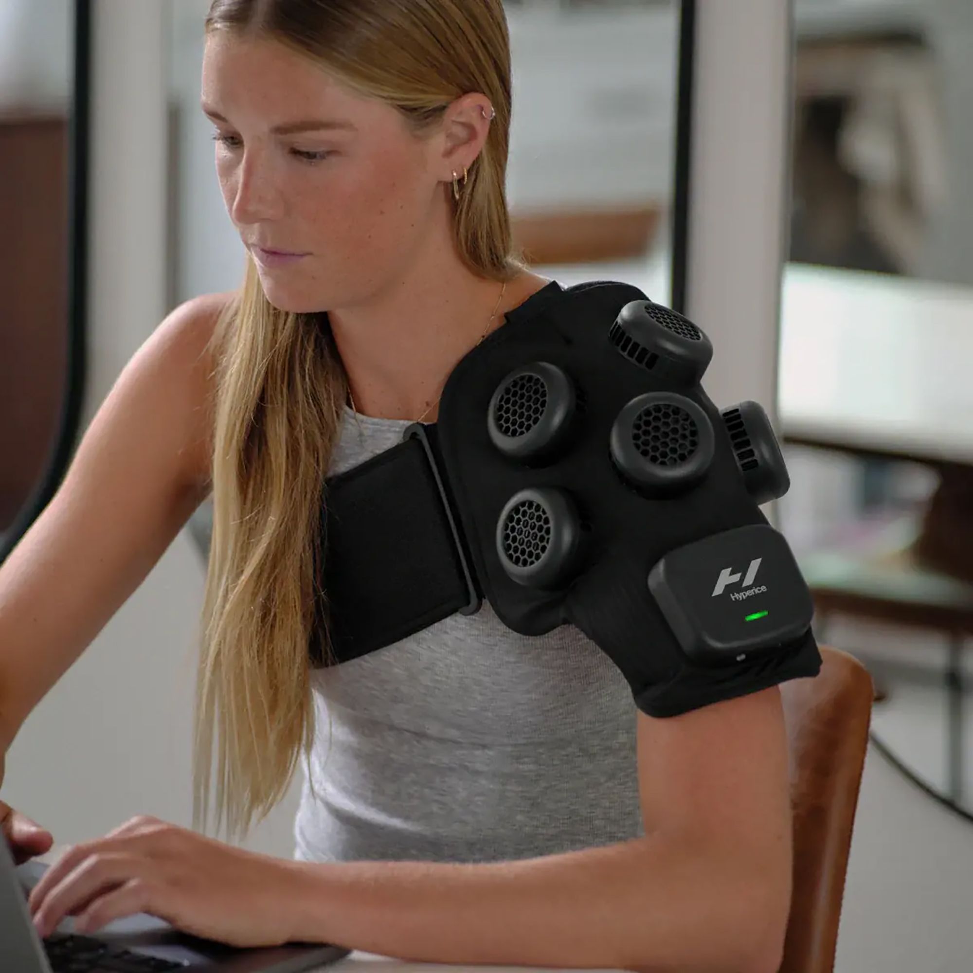 Hyperice X Shoulder Contrast Therapy Device product image