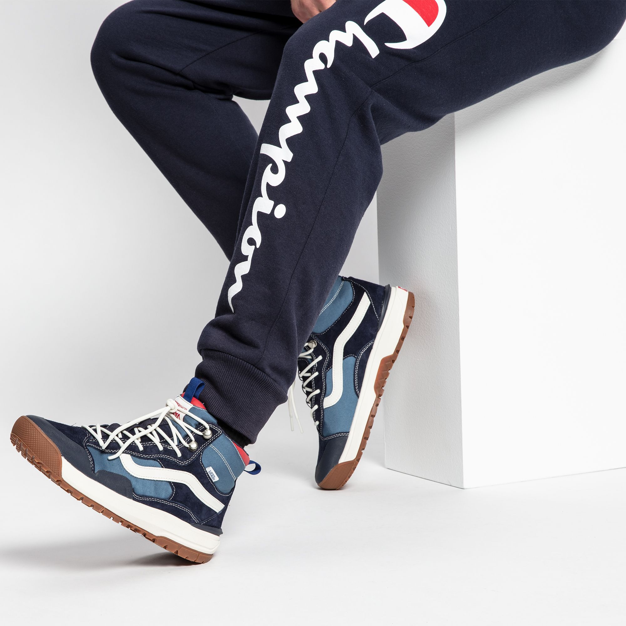 champion men's graphic powerblend fleece jogger