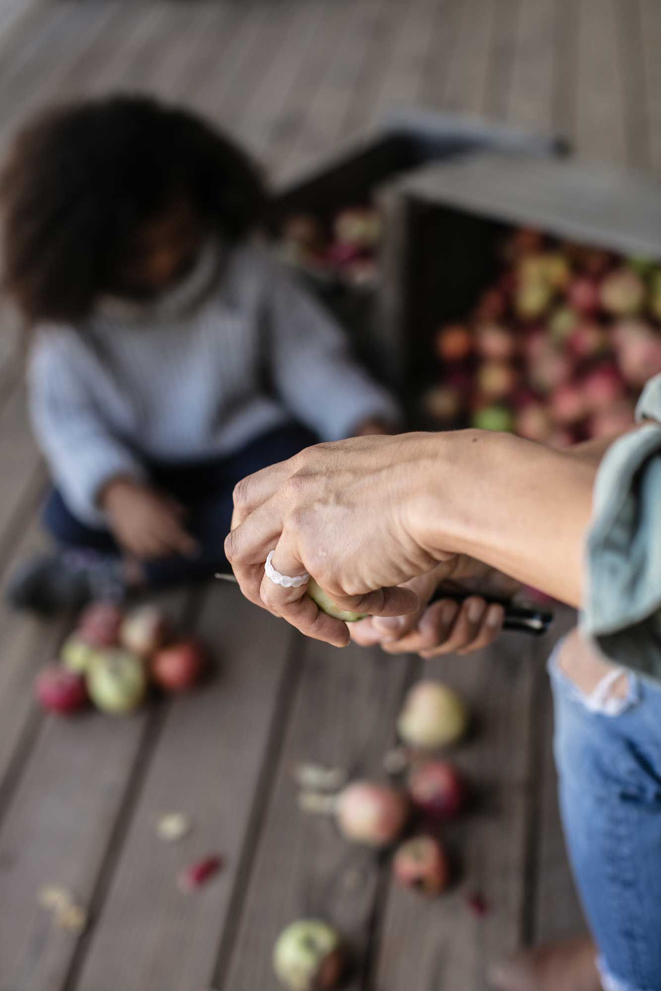 QALO Women's Pearl Scallop Silicone Ring product image