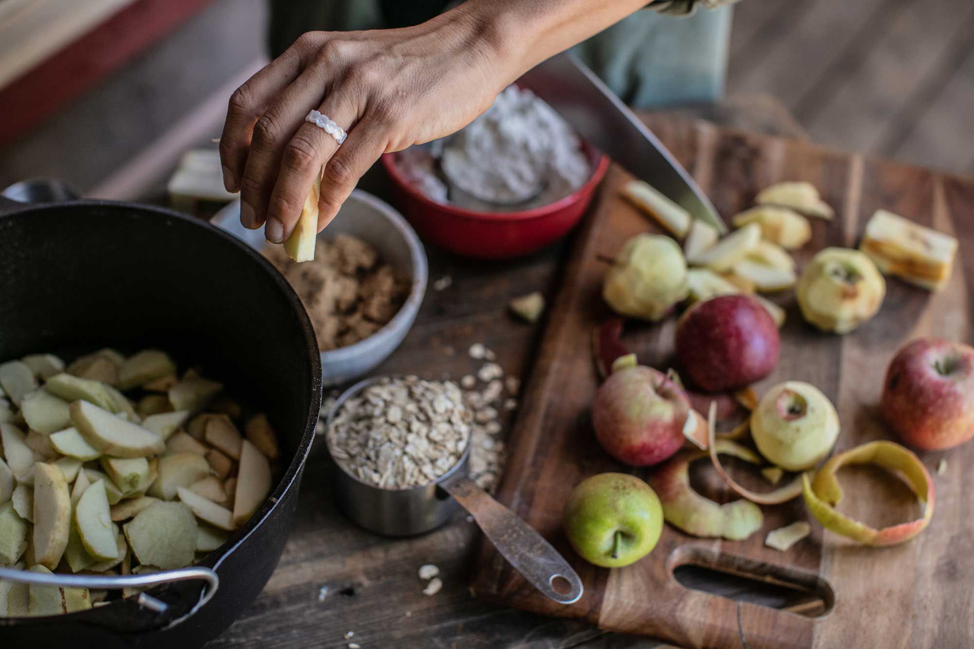 QALO Women's Pearl Scallop Silicone Ring product image