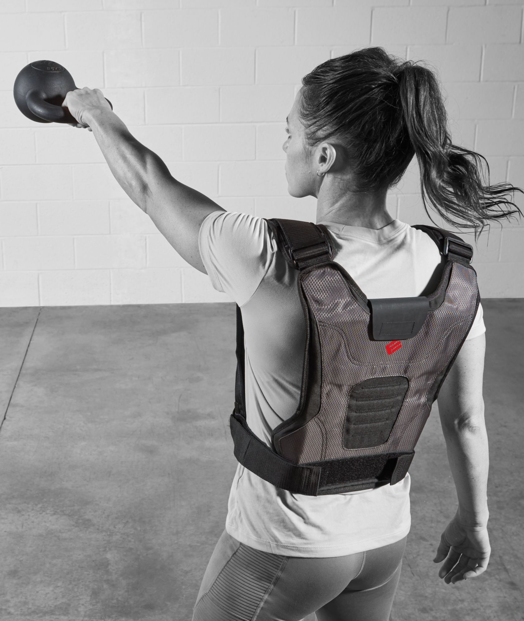 ETHOS Adjustable 20 lb. Plate Loaded Vest product image