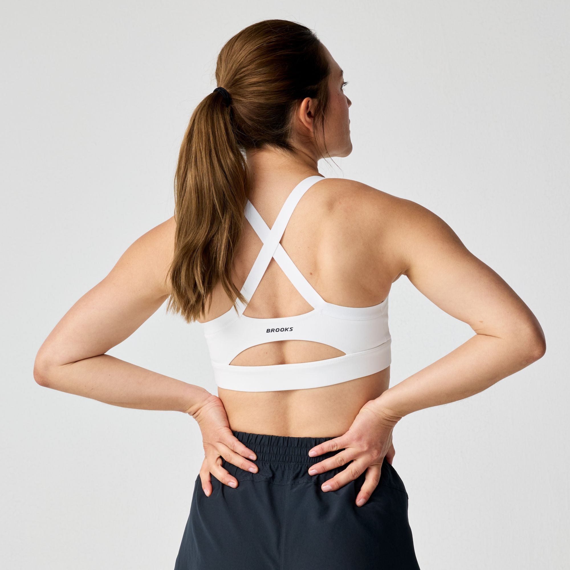 Brooks Women's Luxe Strappy Bra product image