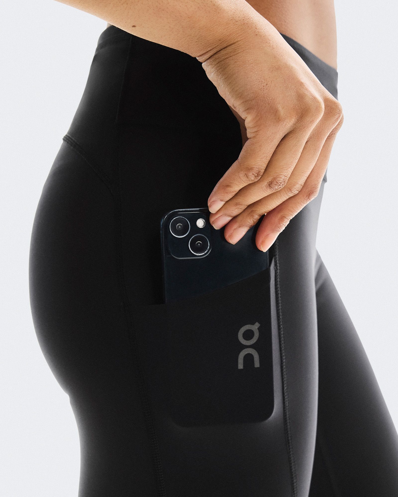 On Women's Performance Tights 7/8 product image