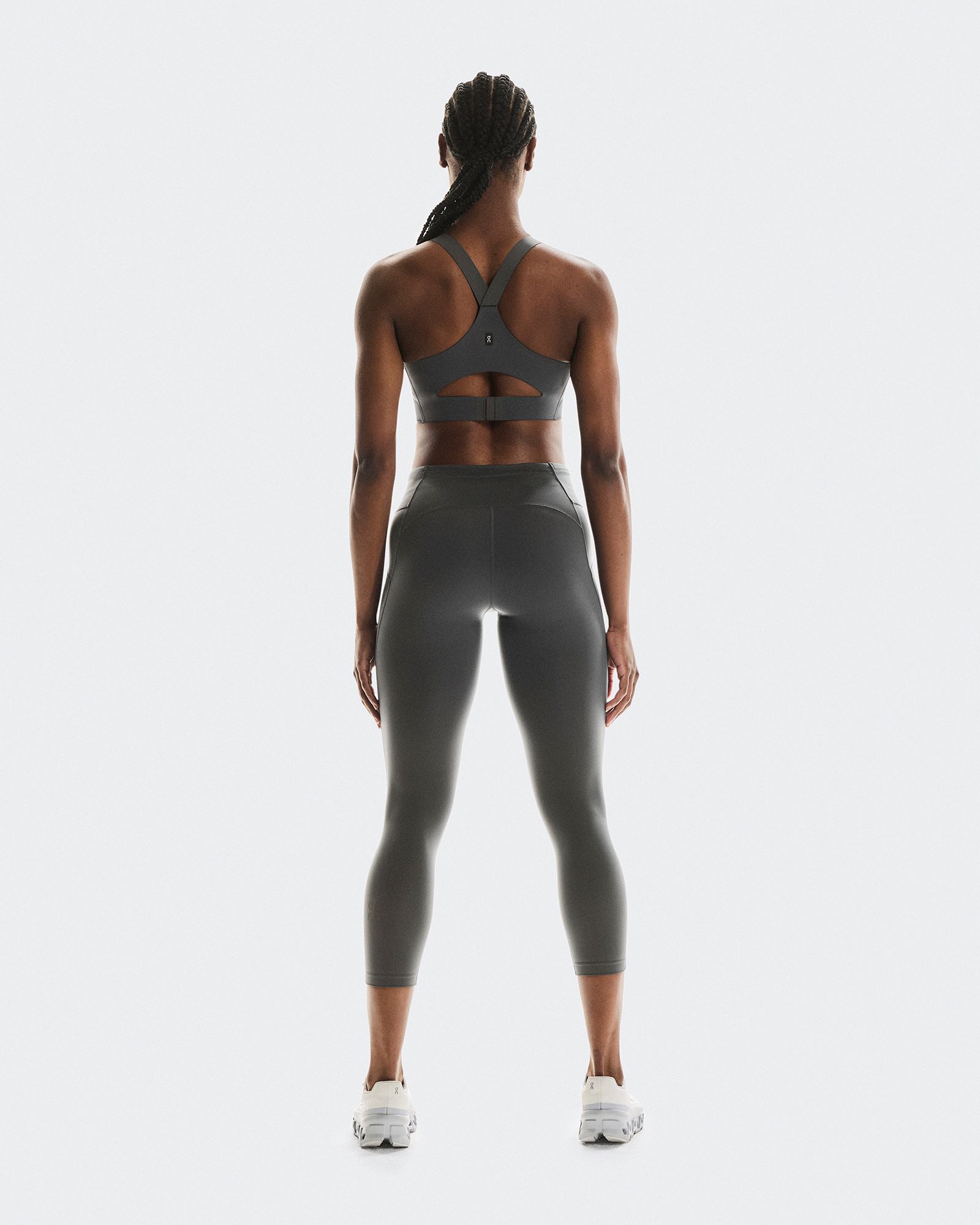 On Women's Performance Tights 7/8 product image