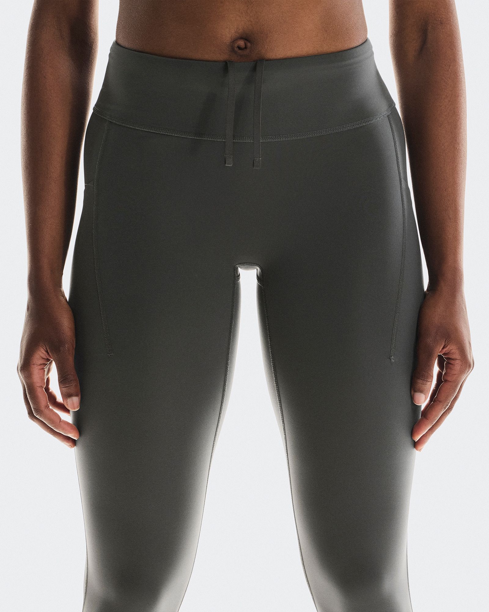 On Women's Performance Tights 7/8 product image