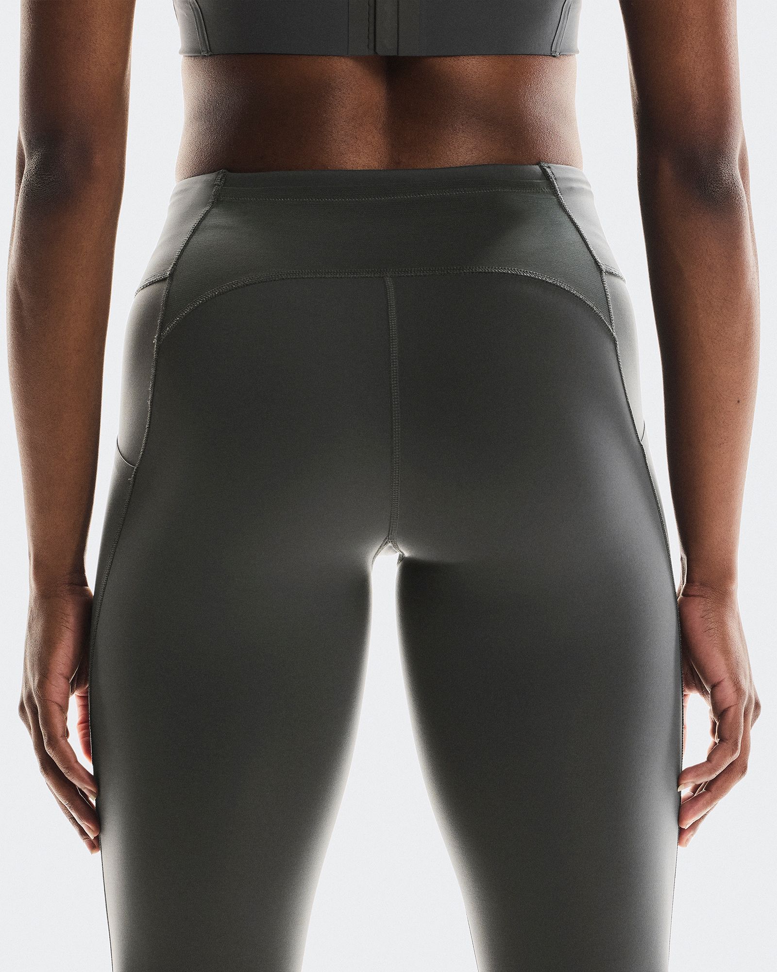 On Women's Performance Tights 7/8 product image