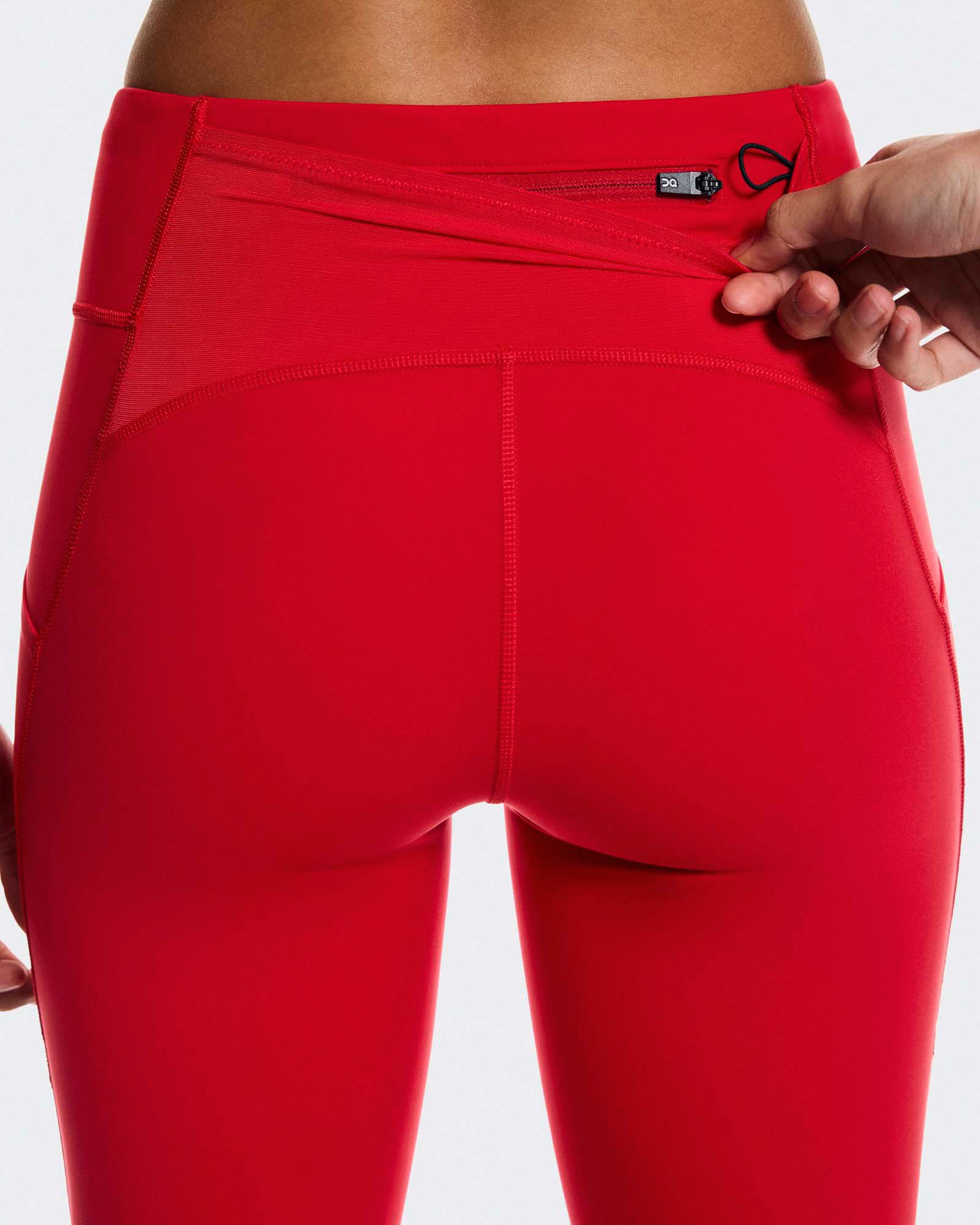 On Women's Performance Tights 7/8 product image