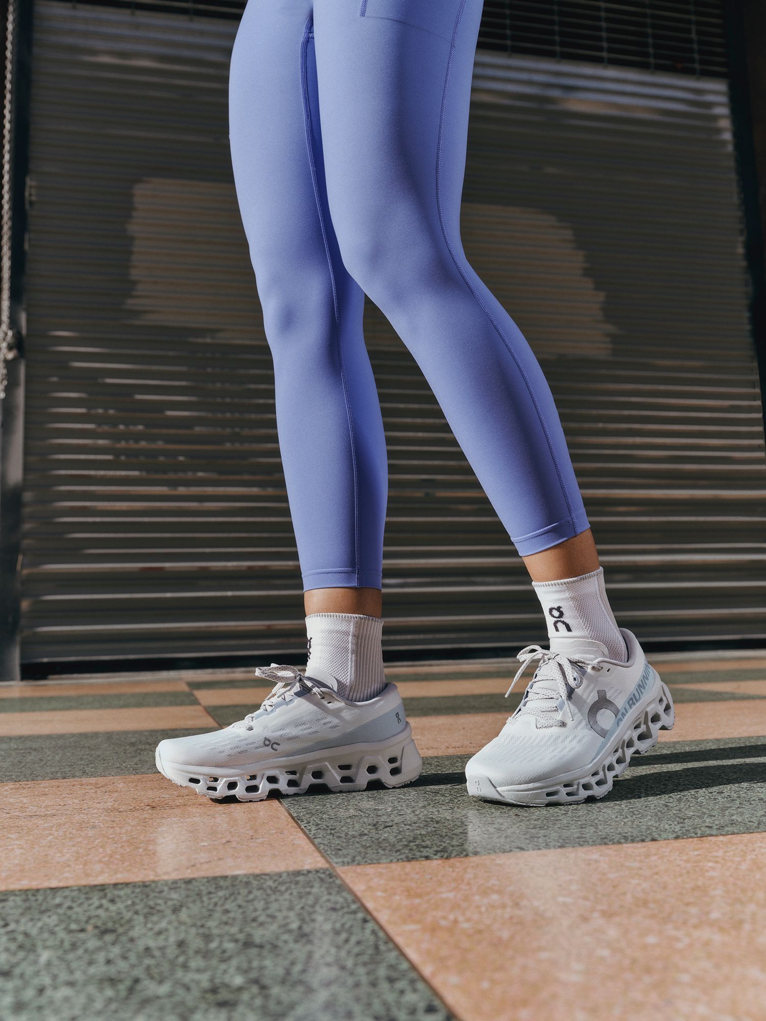 On Women's Performance Tights 7/8 product image