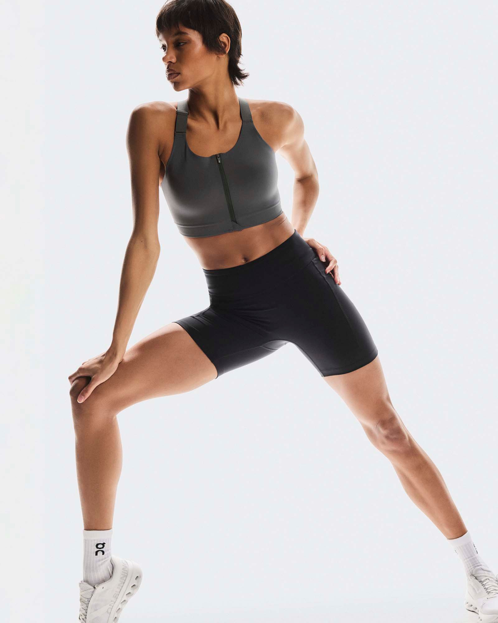 On Women's Performance Tights Short product image