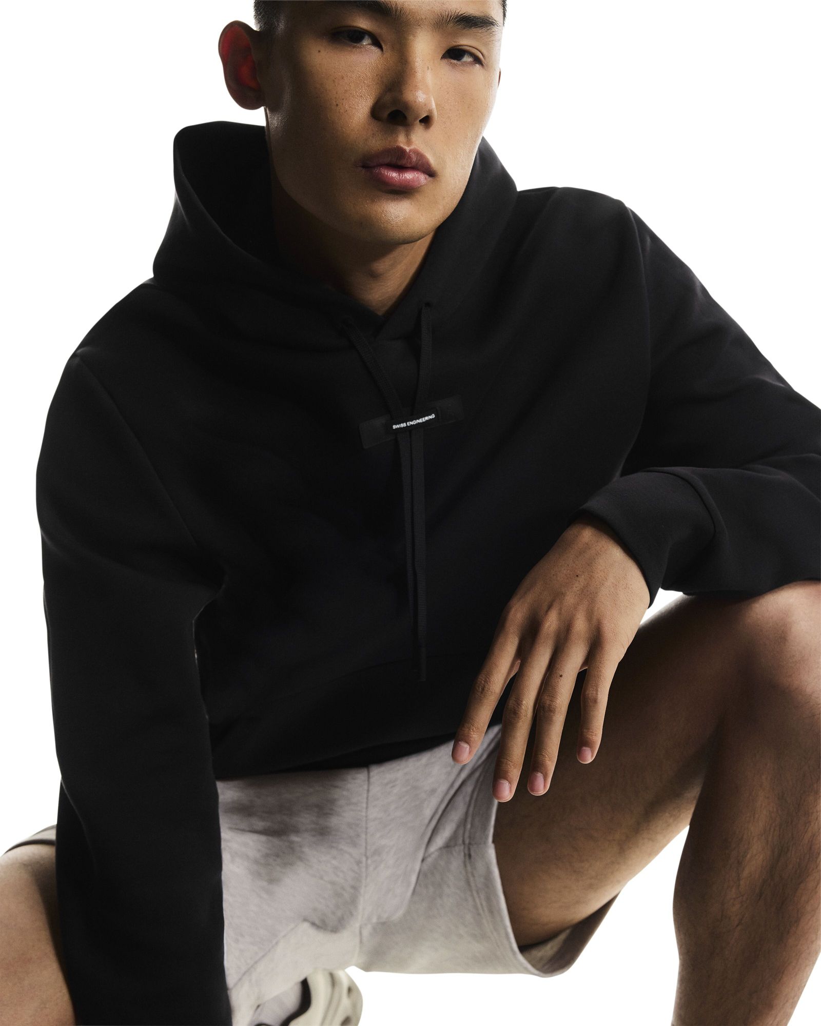 On Men's Focus Tech Hoodie product image