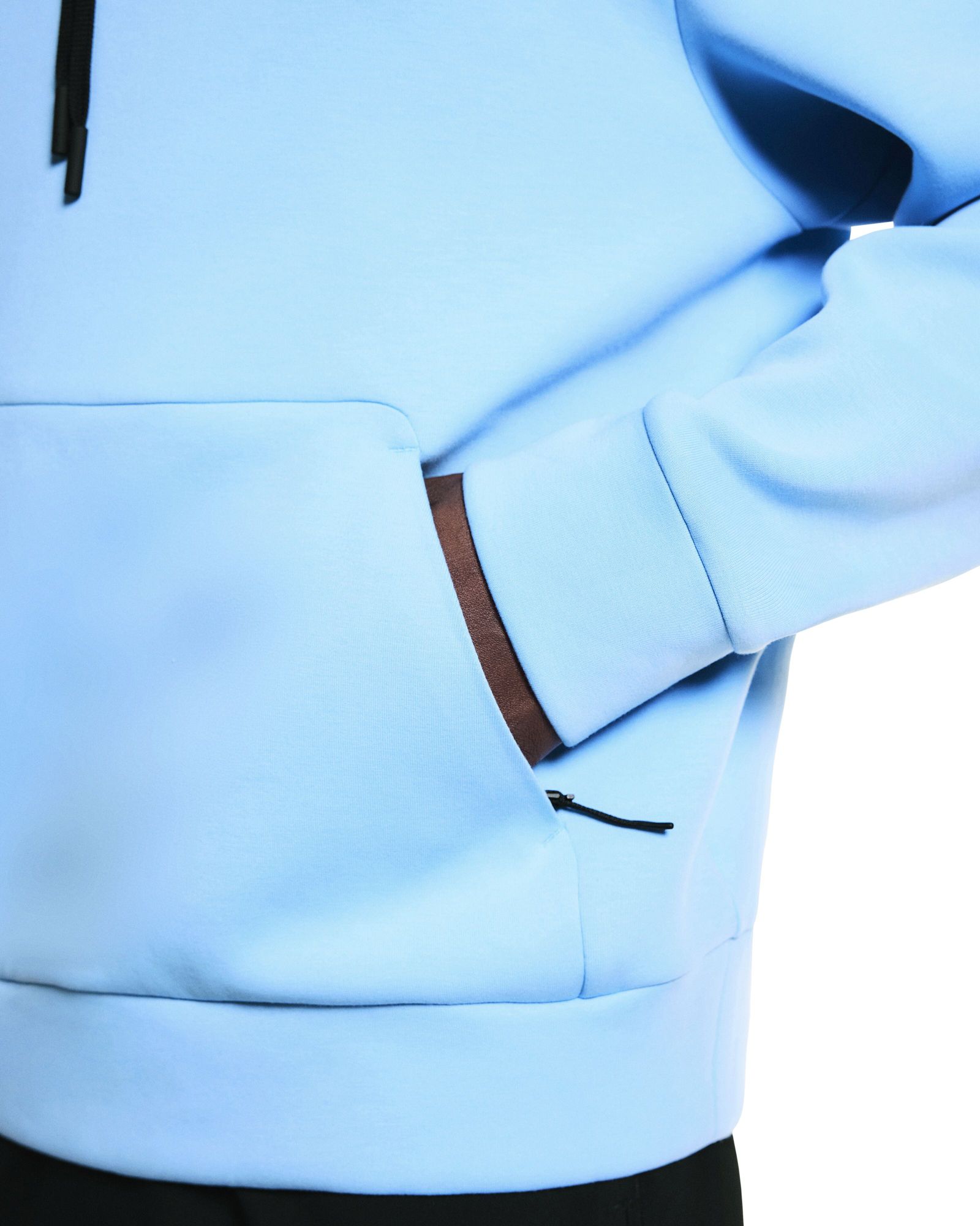 On Men's Focus Tech Hoodie product image