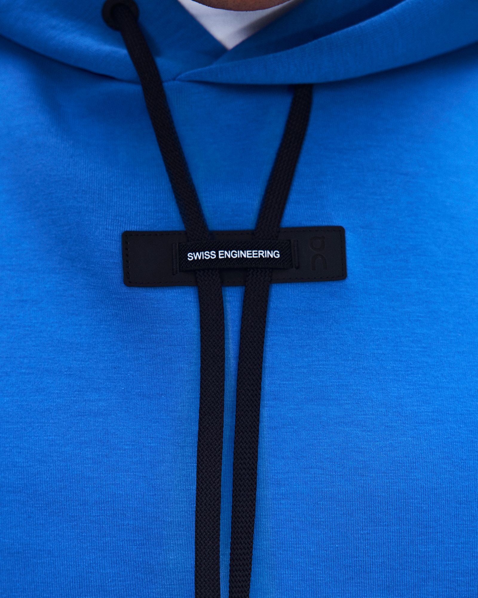 On Men's Focus Tech Hoodie product image