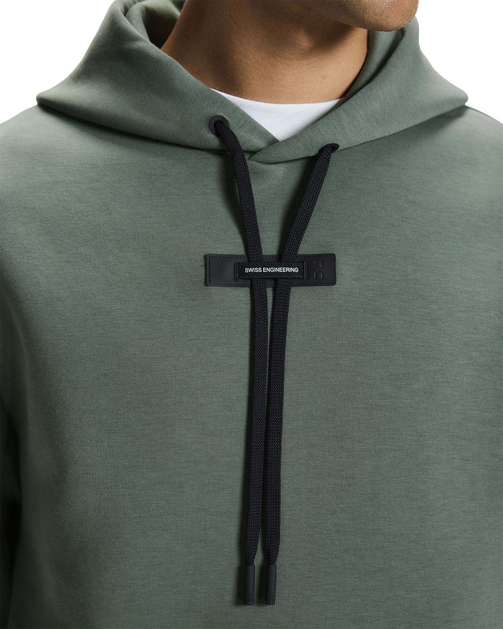 On Men's Focus Tech Hoodie product image