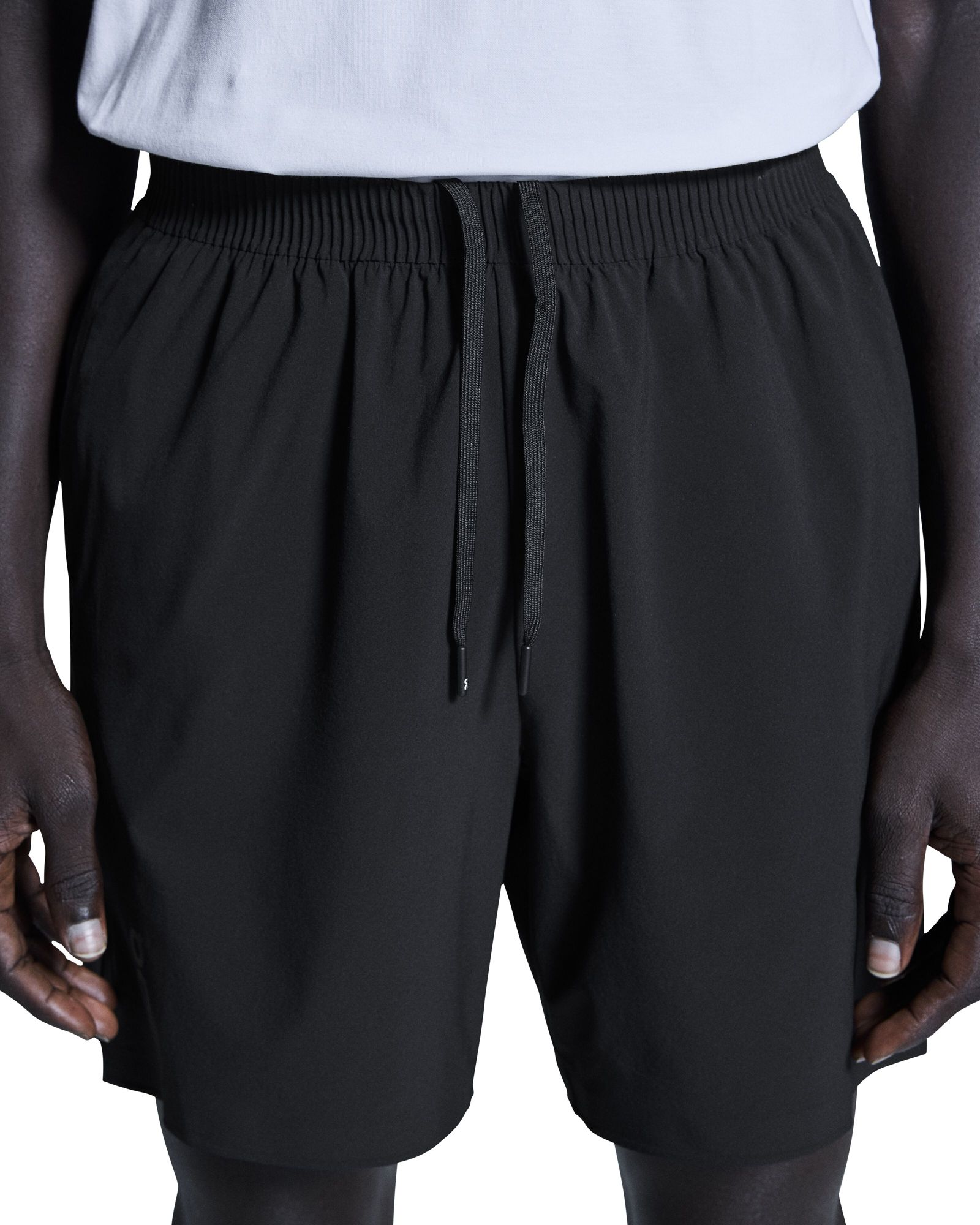 On Men's 25 Focus Shorts product image