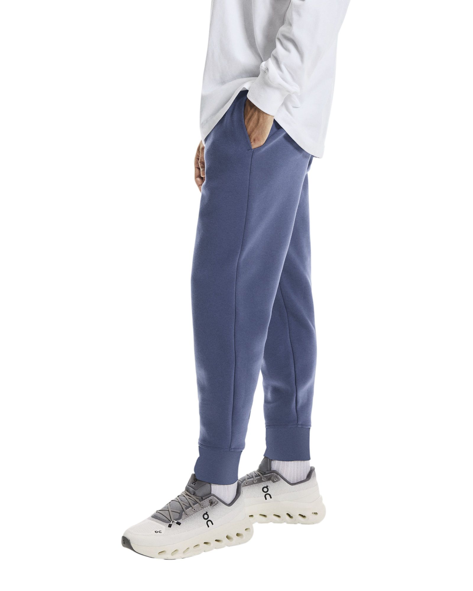 On Men's Focus Tech Sweatpants product image