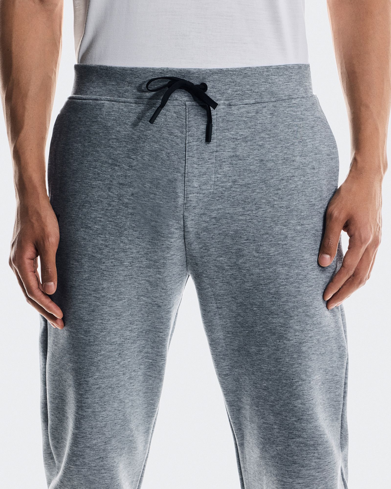 On Men's Focus Tech Sweatpants product image