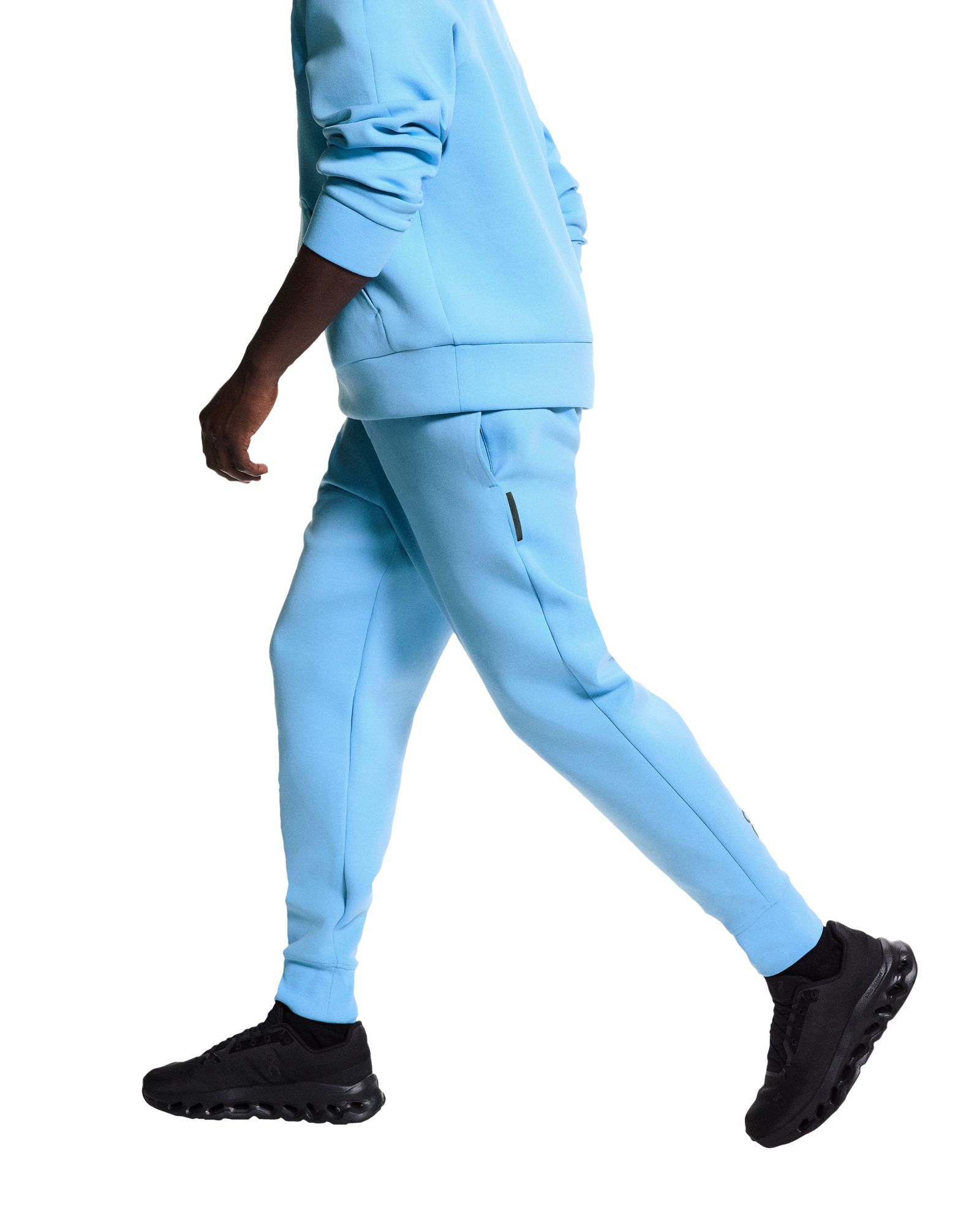 On Men's Focus Tech Sweatpants product image