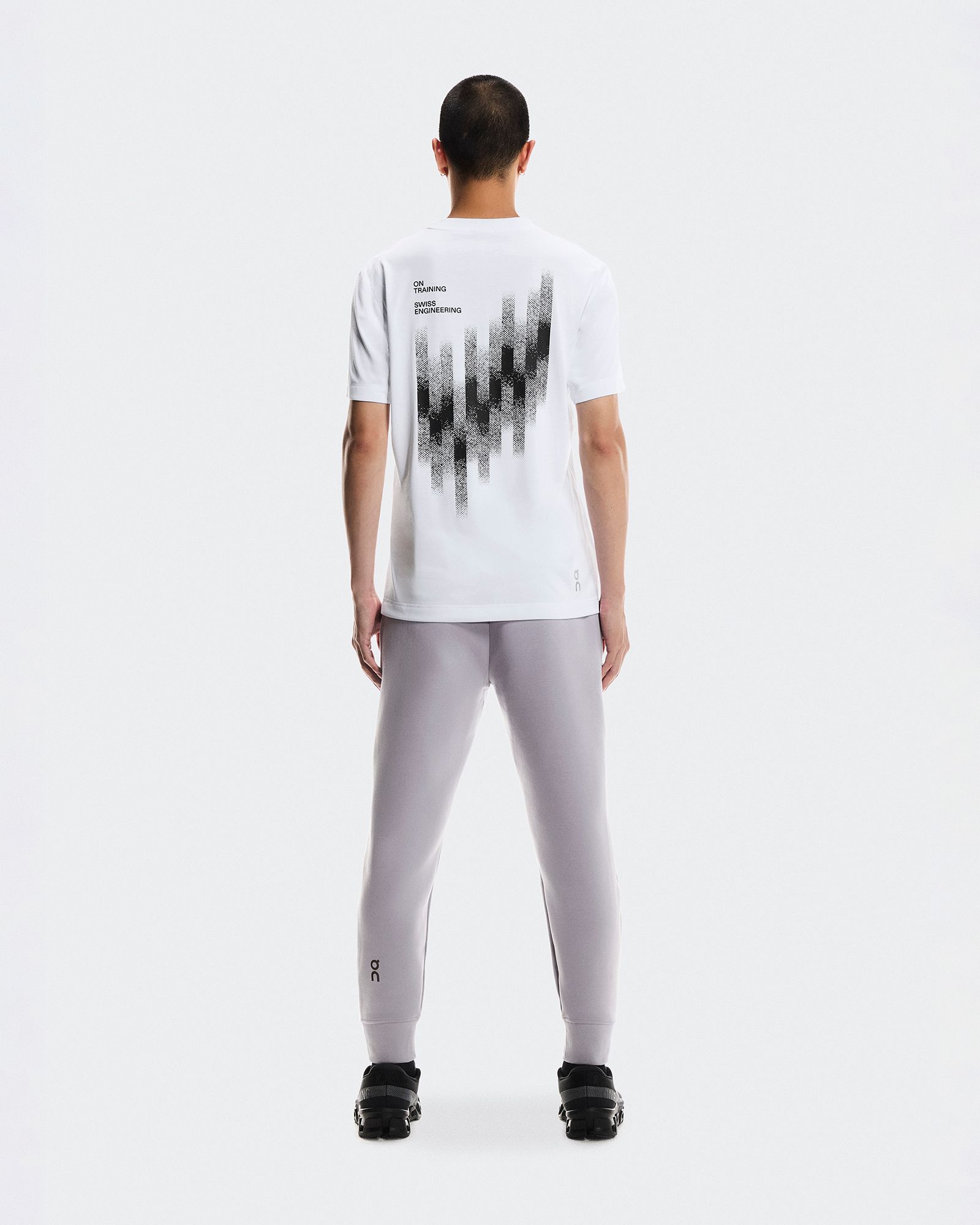 On Men's Focus Tech Sweatpants product image