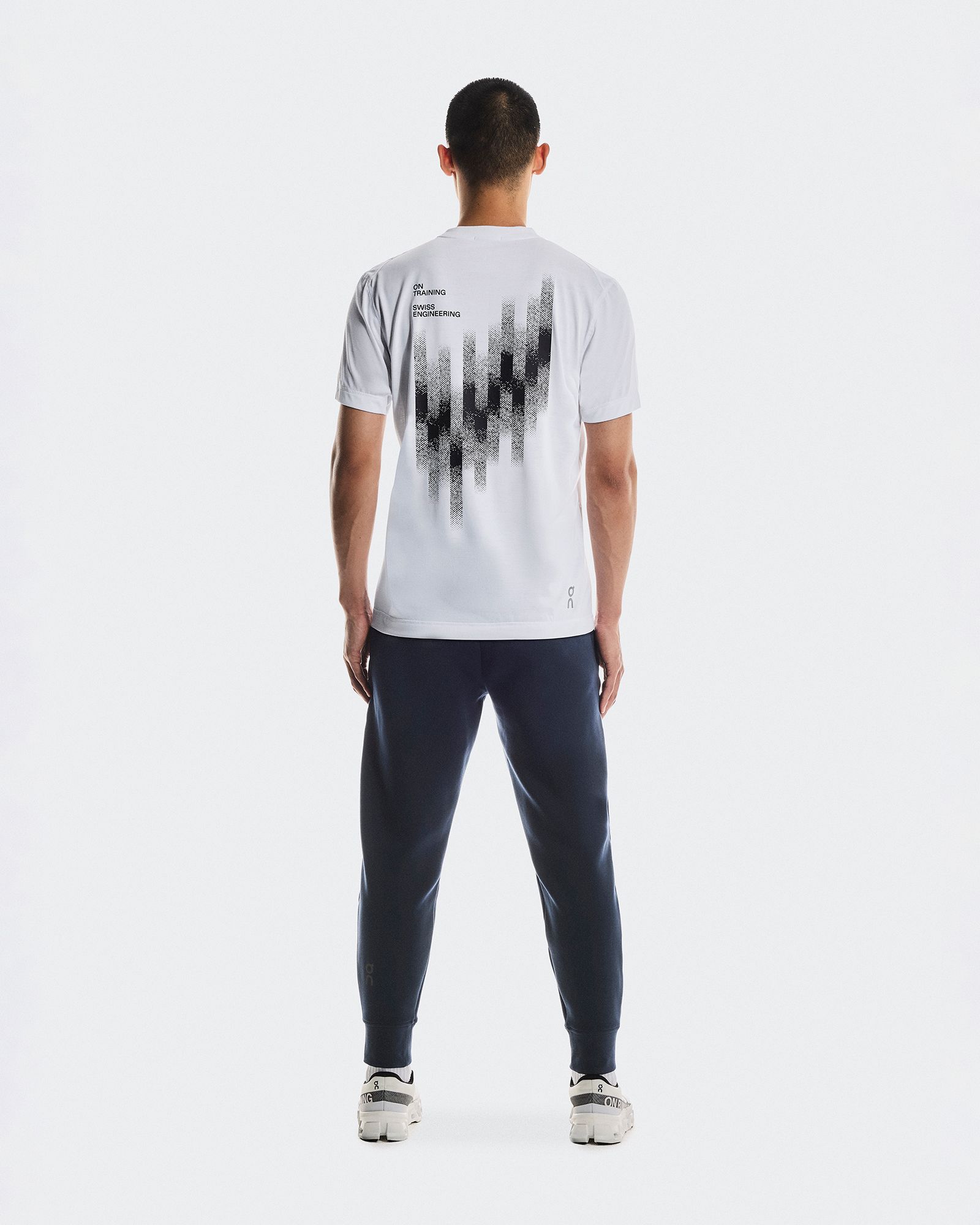 On Men's Focus Tech Sweatpants product image