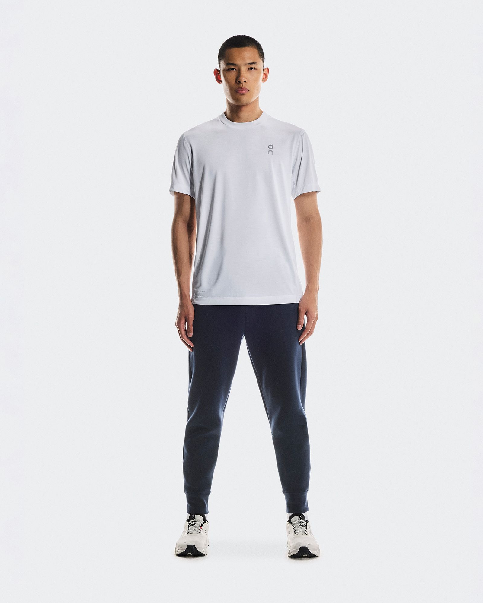 On Men's Focus Tech Sweatpants product image