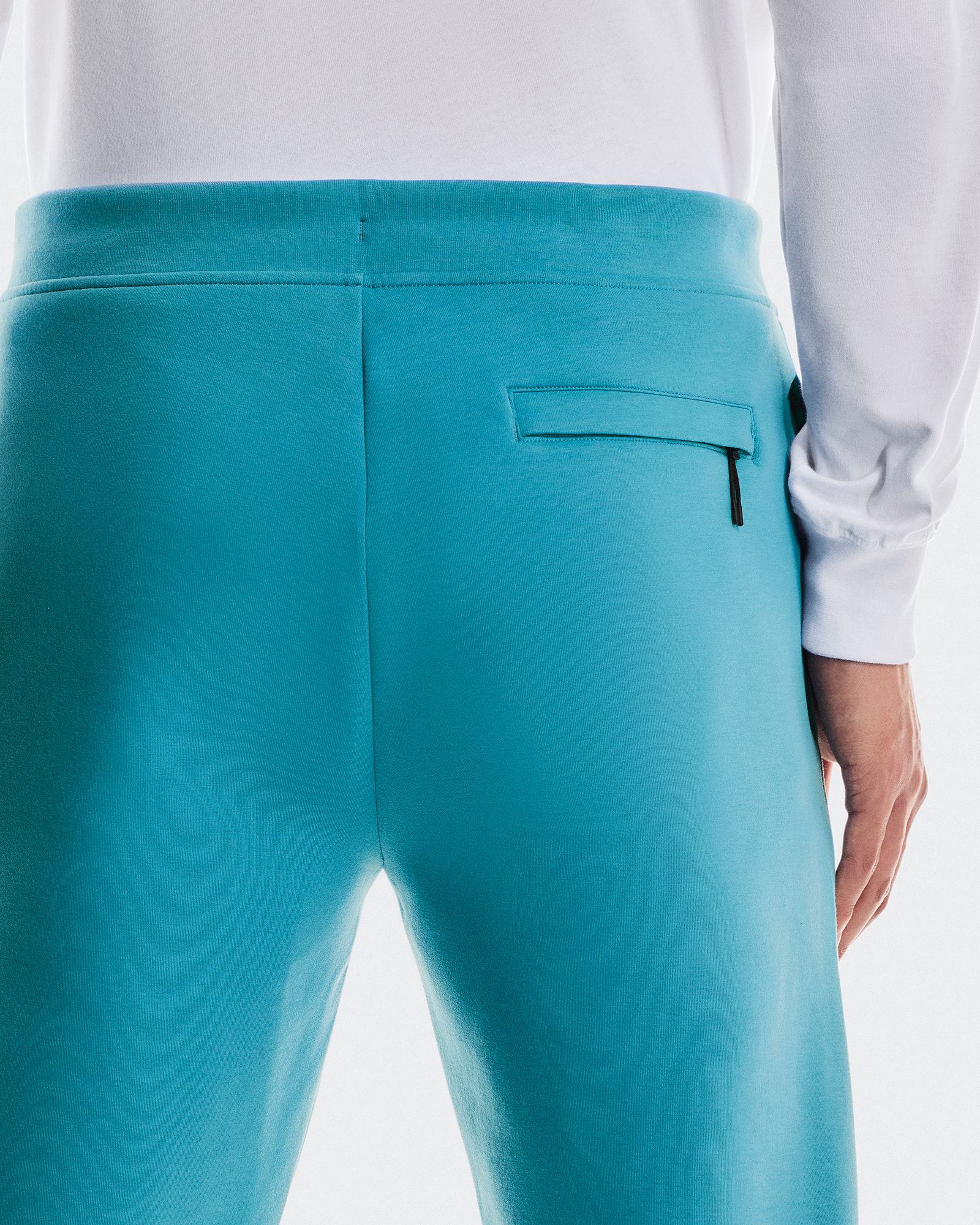 On Men's Focus Tech Sweatpants product image