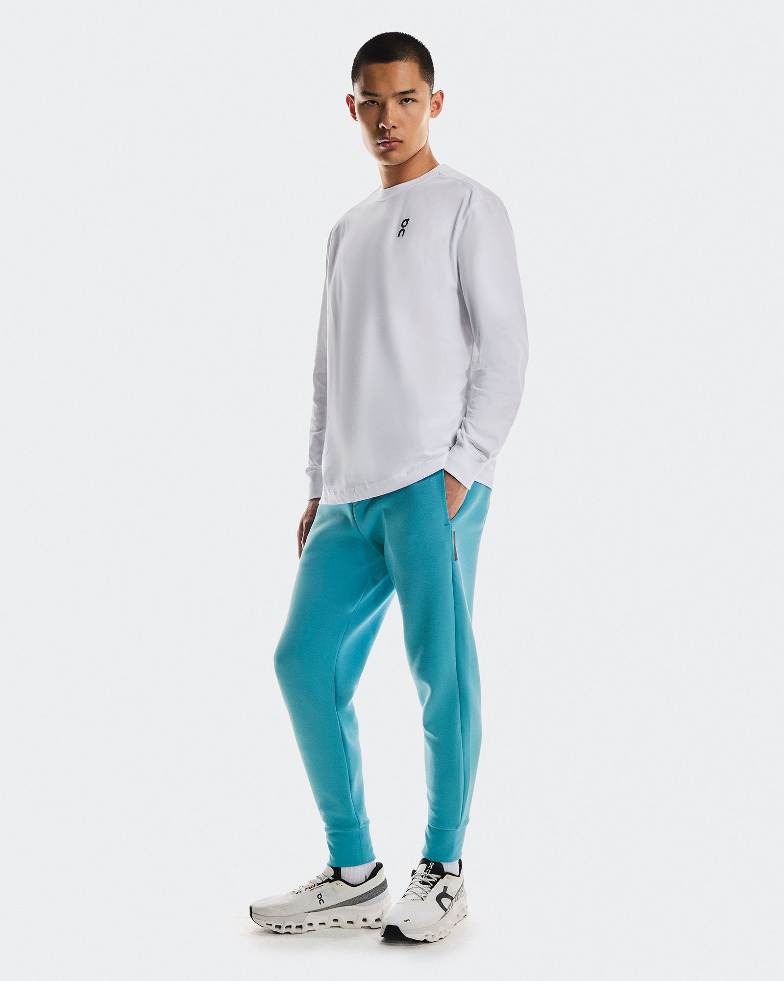 On Men's Focus Tech Sweatpants product image