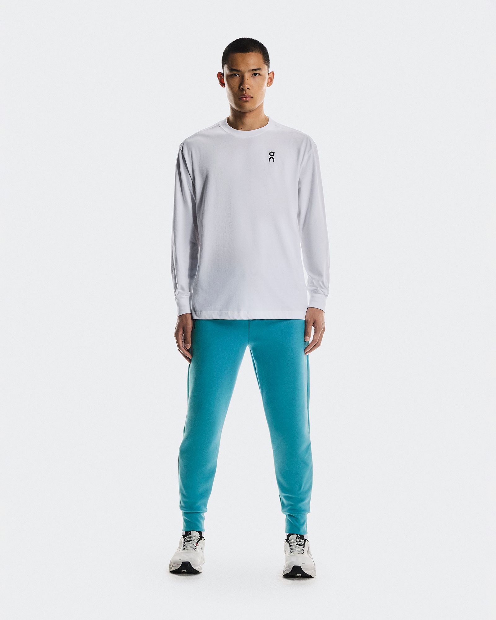 On Men's Focus Tech Sweatpants product image