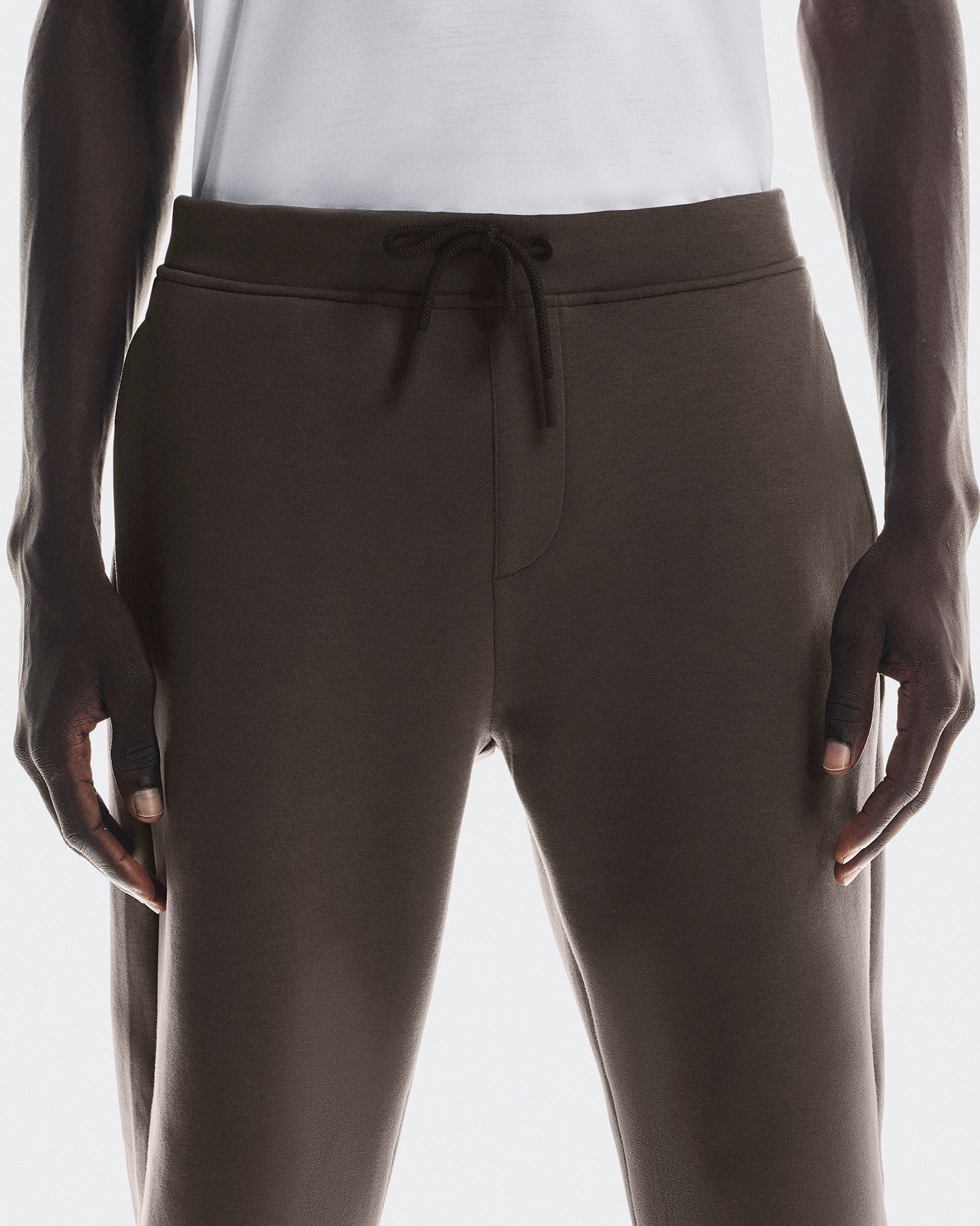 On Men's Focus Tech Sweatpants product image