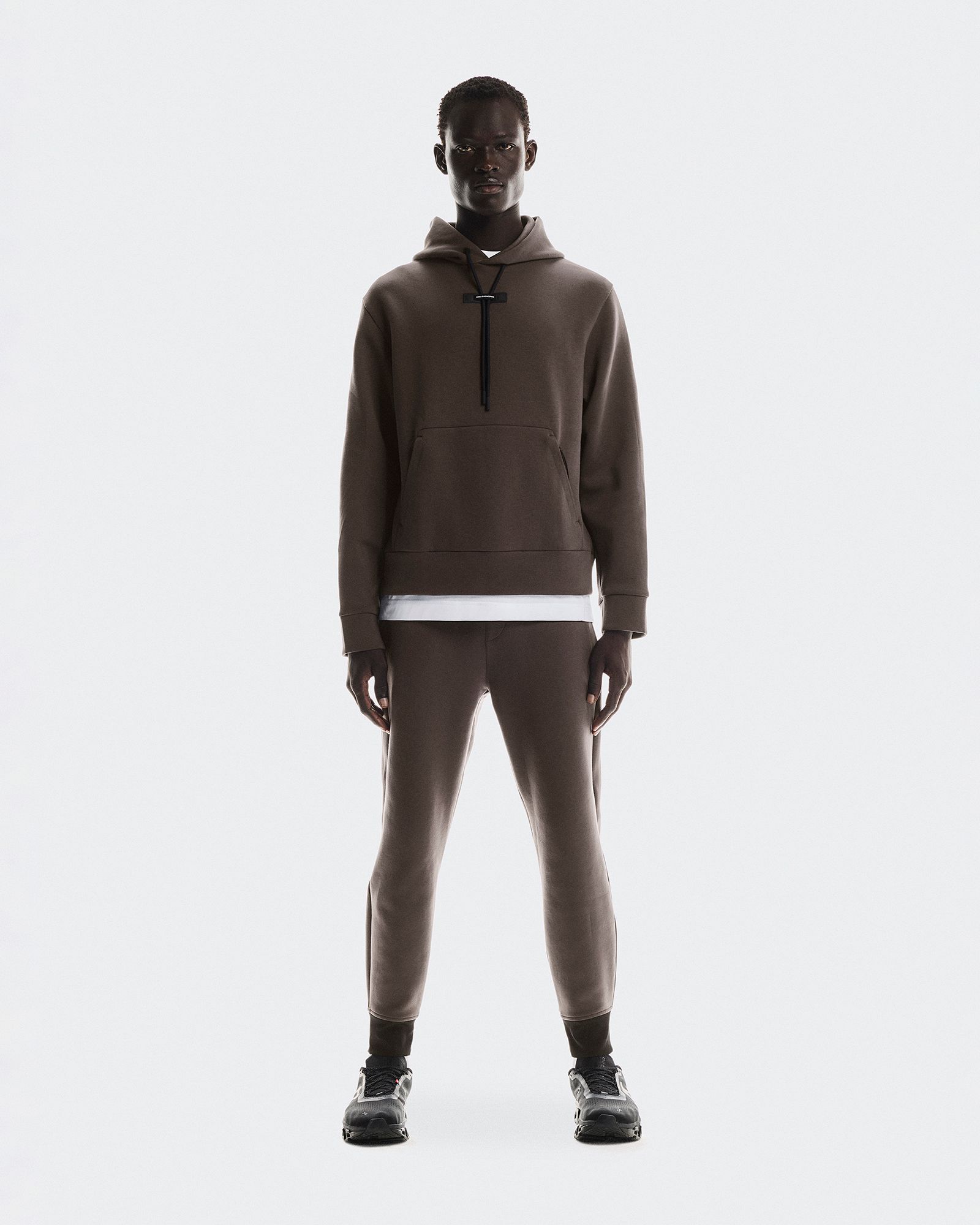 On Men's Focus Tech Sweatpants product image