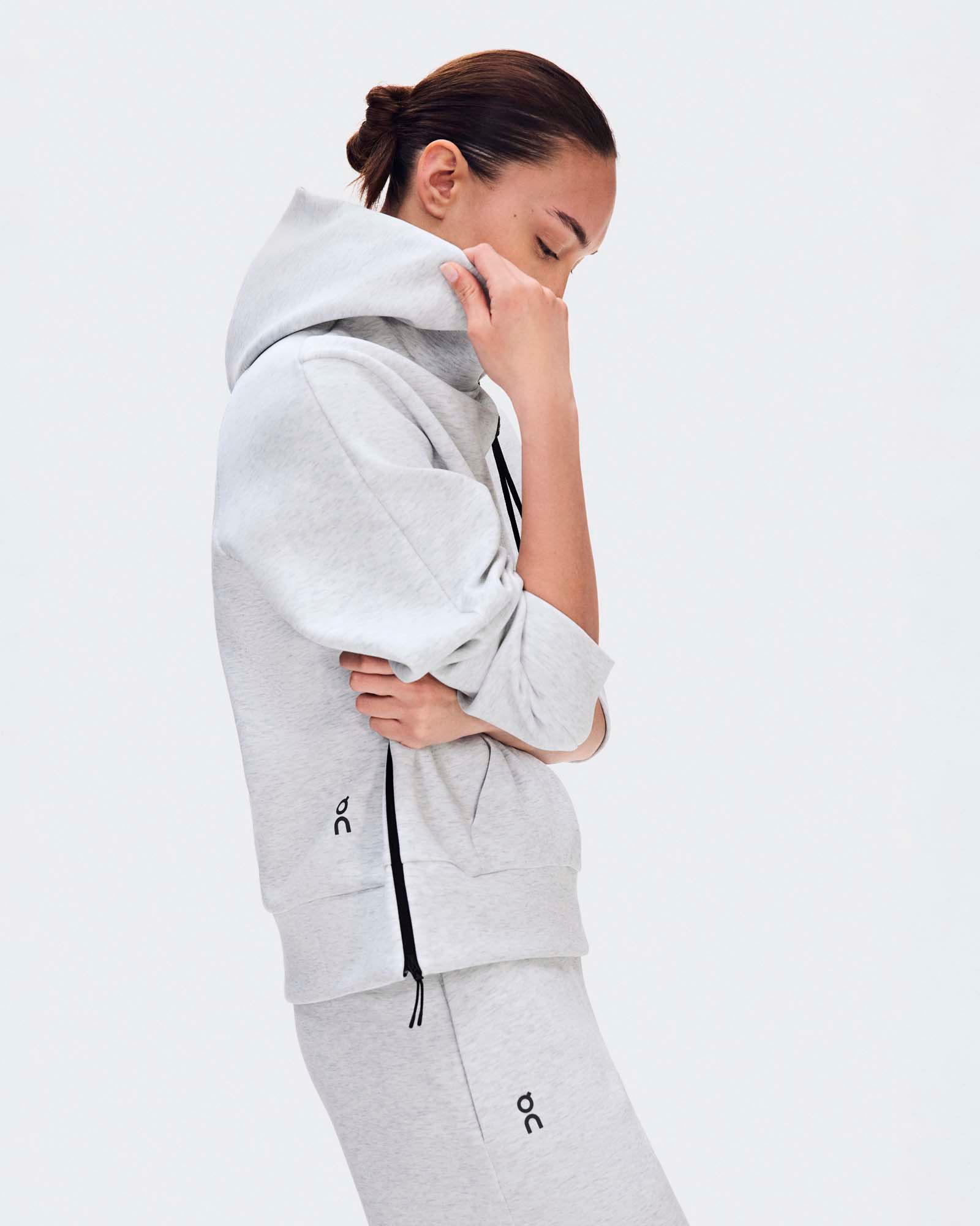 On Women's Focus Tech Hoodie product image