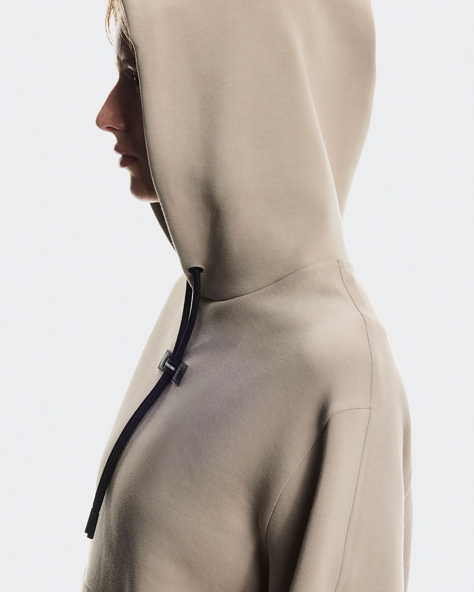 On Women's Focus Tech Hoodie product image